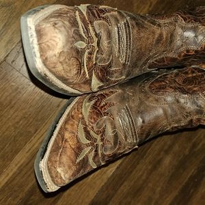 Ariat cowgirl rodeo boots